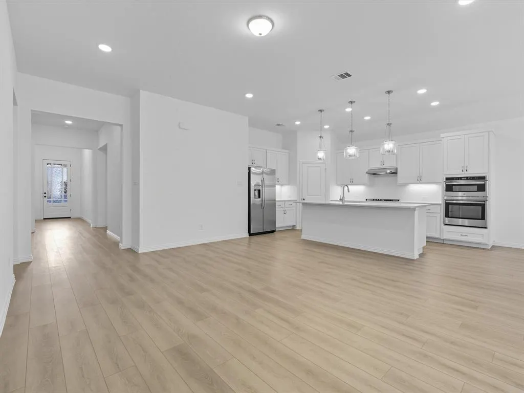 752 Waterhouse Lake Drive