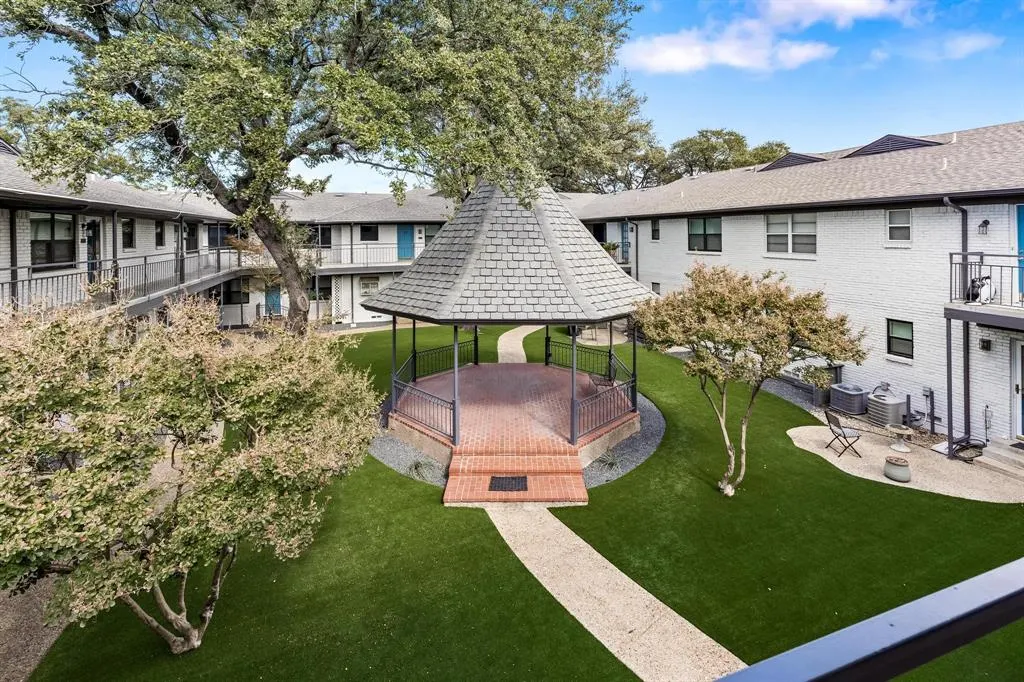 3933 Inwood Road, #2023