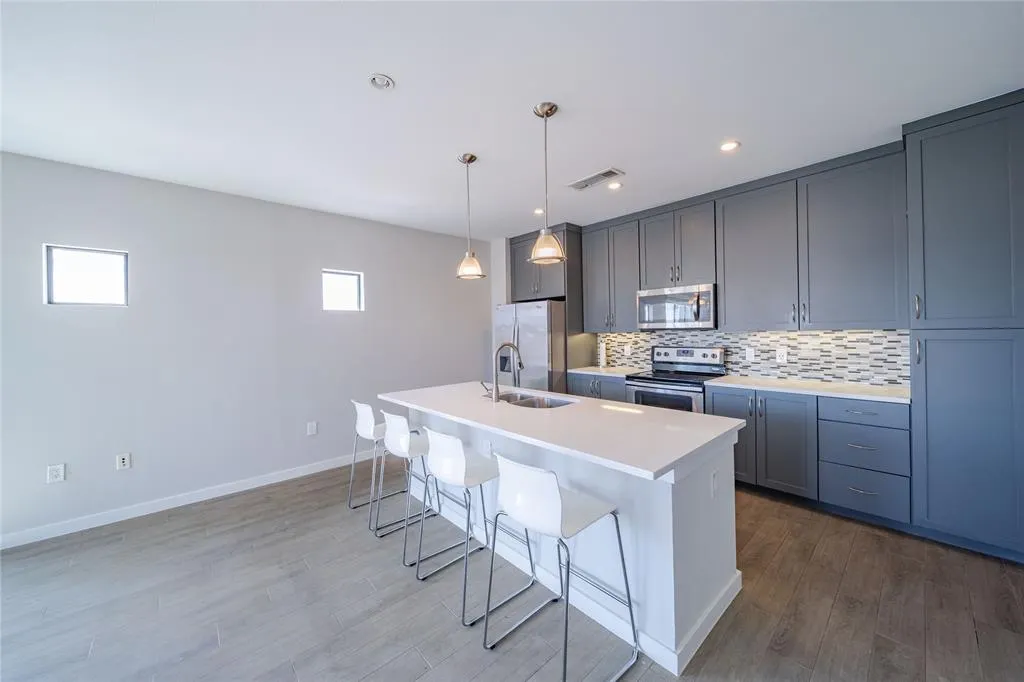 5609 SMU Boulevard, #501