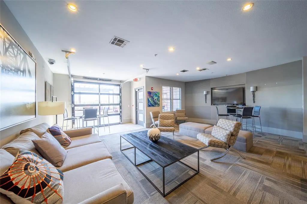 5609 SMU Boulevard, #501