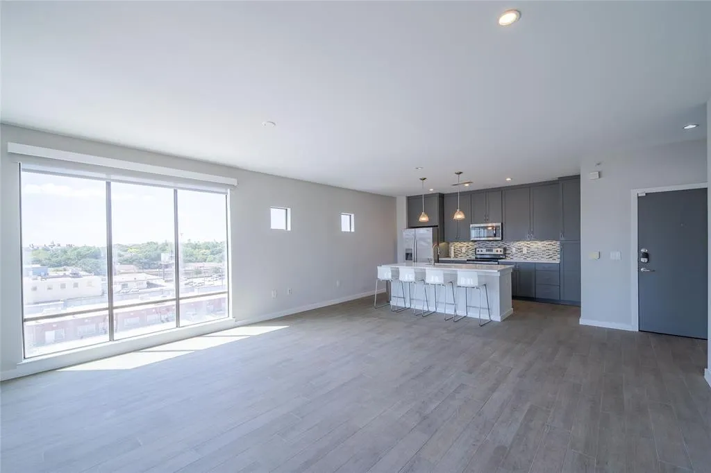 5609 SMU Boulevard, #501