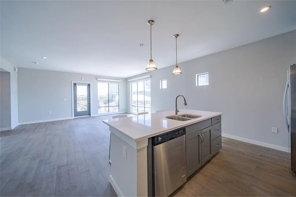 5609 SMU Boulevard, #501