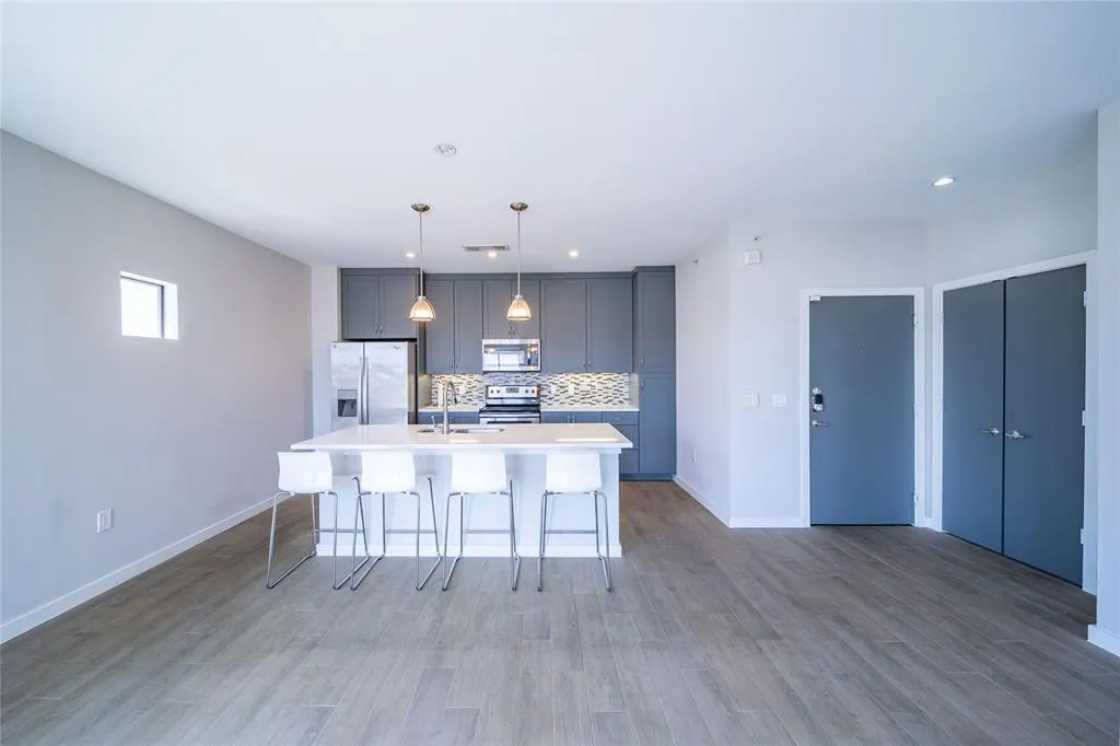 5609 SMU Boulevard, #501