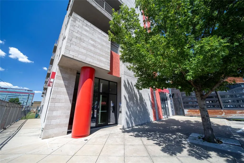 5609 SMU Boulevard, #501