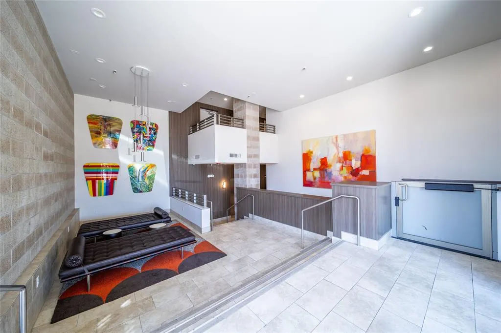 5609 SMU Boulevard, #501