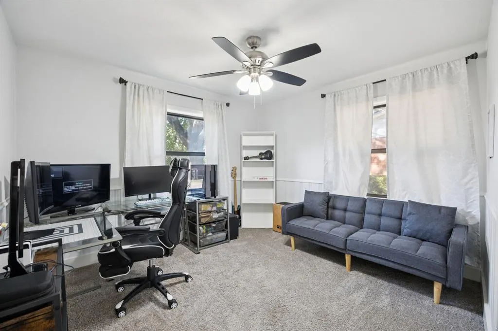 2472 Highwood Drive