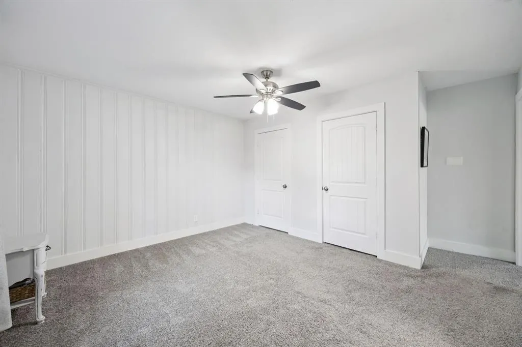 2472 Highwood Drive