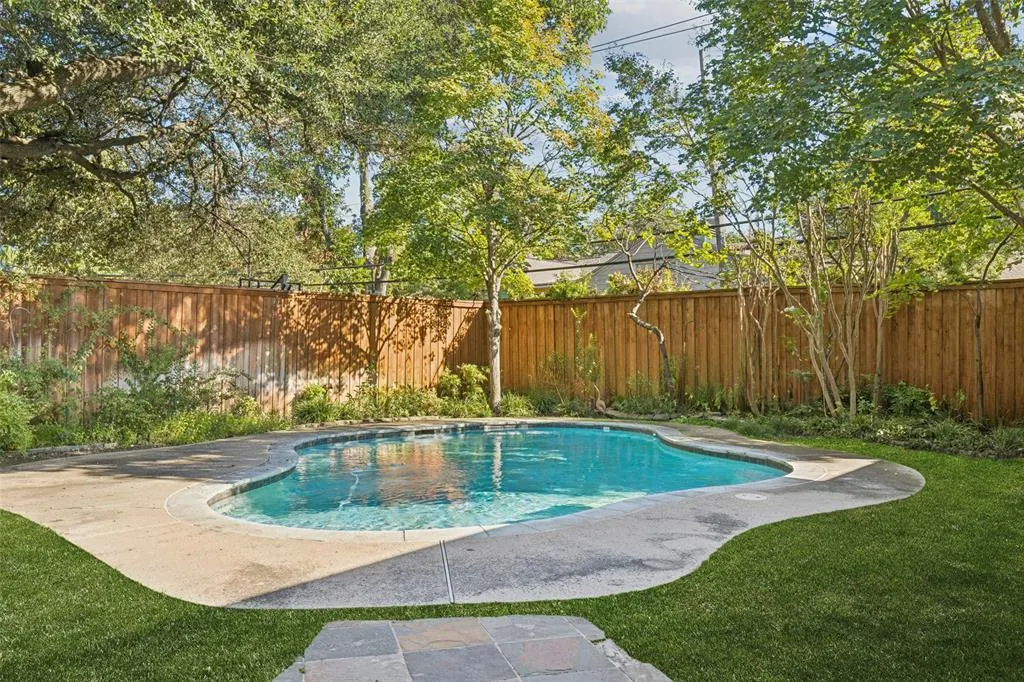 6158 Chesley Lane