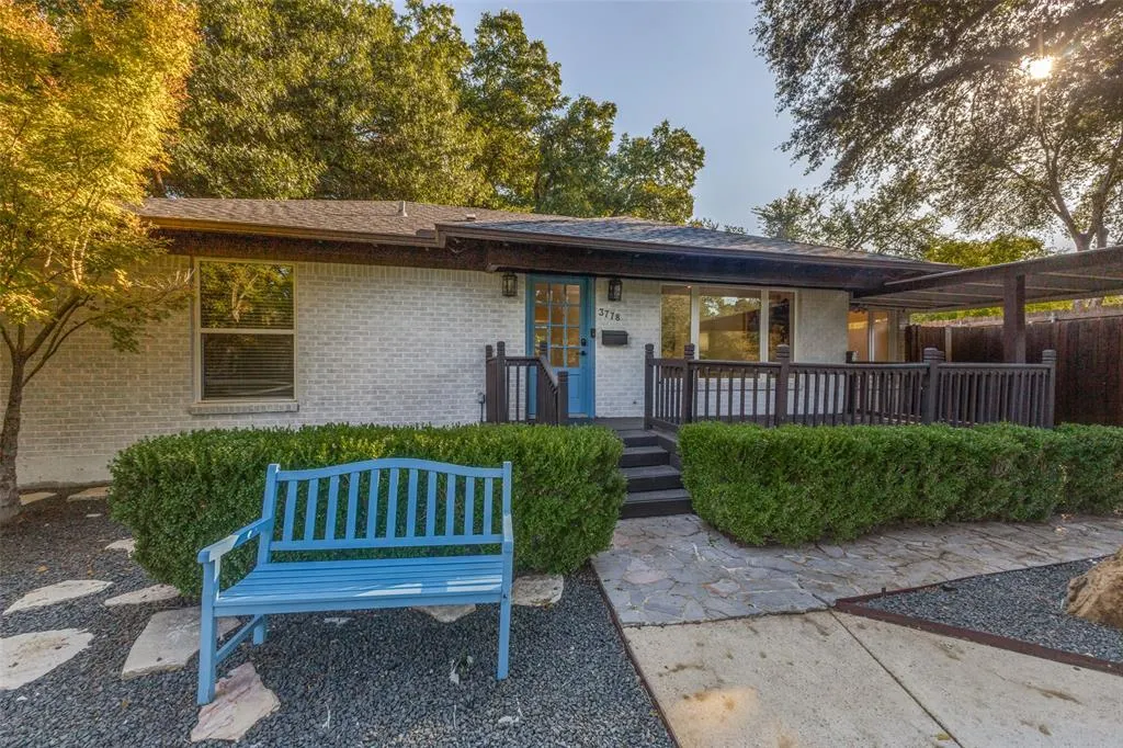 3778 Shorecrest Drive