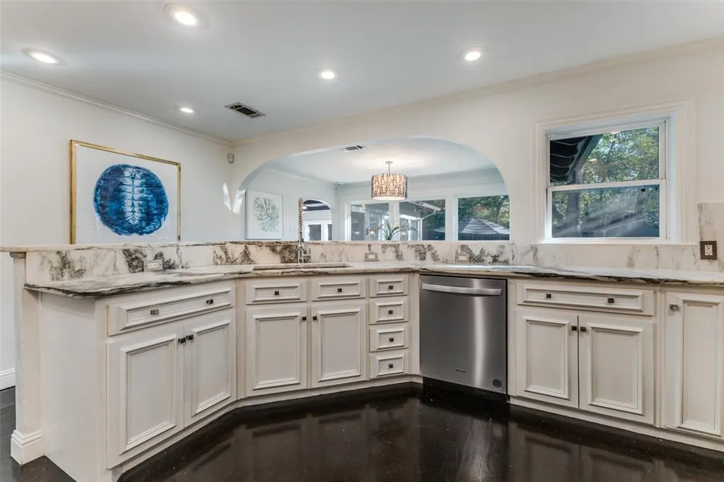 3778 Shorecrest Drive