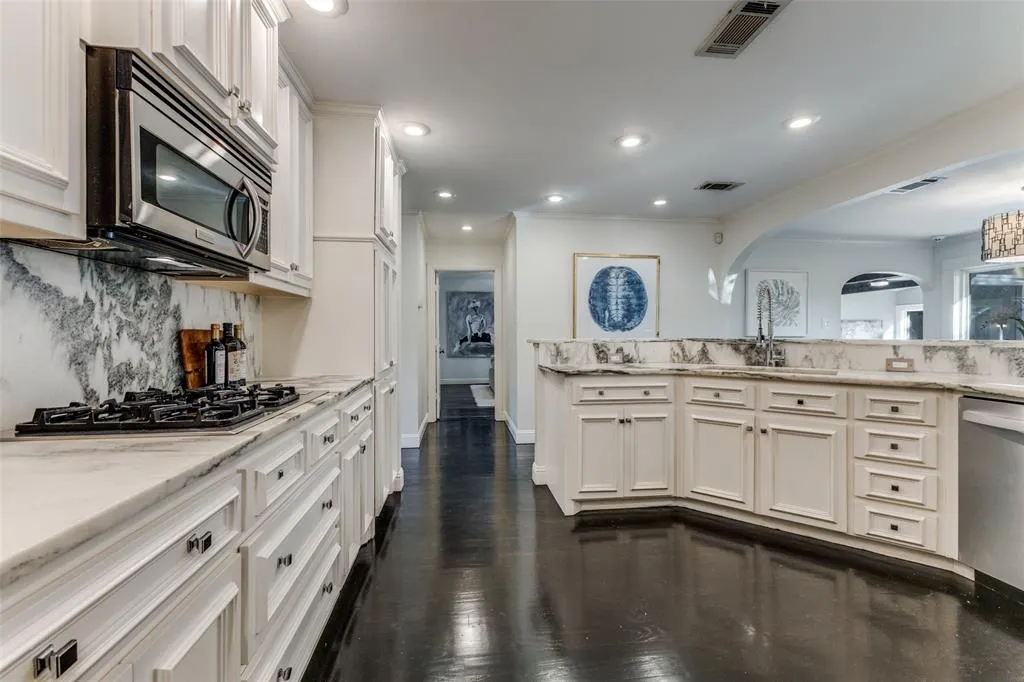 3778 Shorecrest Drive