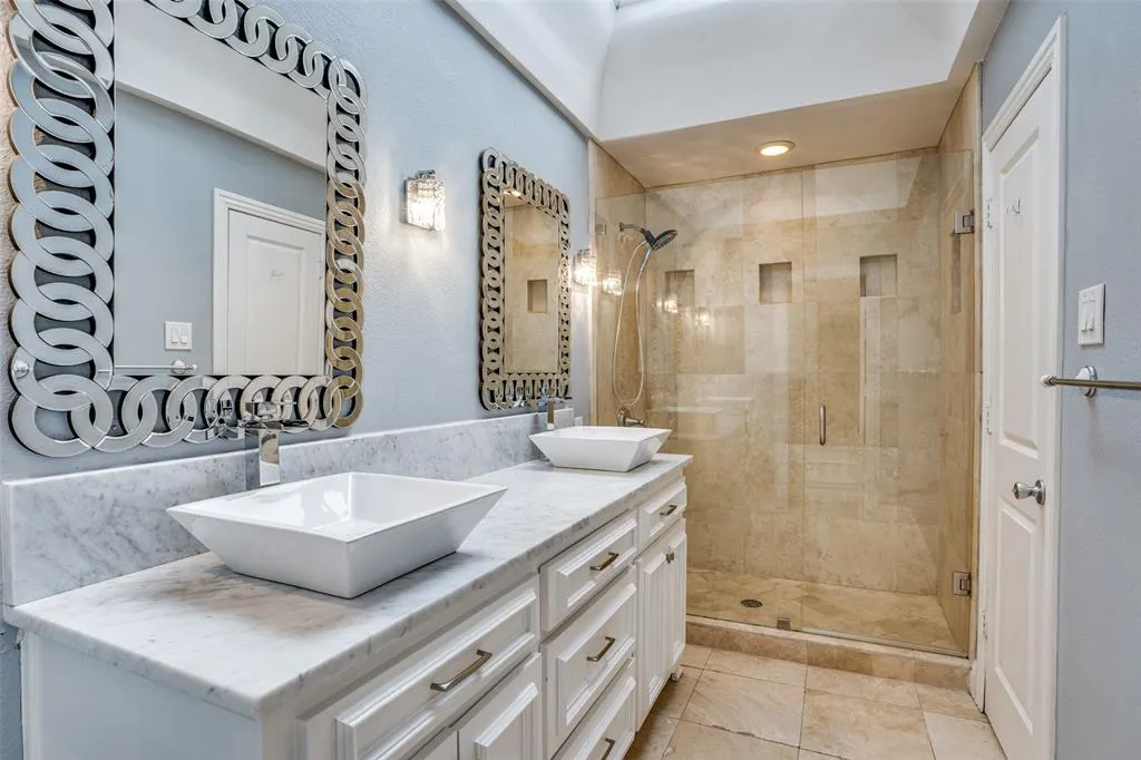 3778 Shorecrest Drive