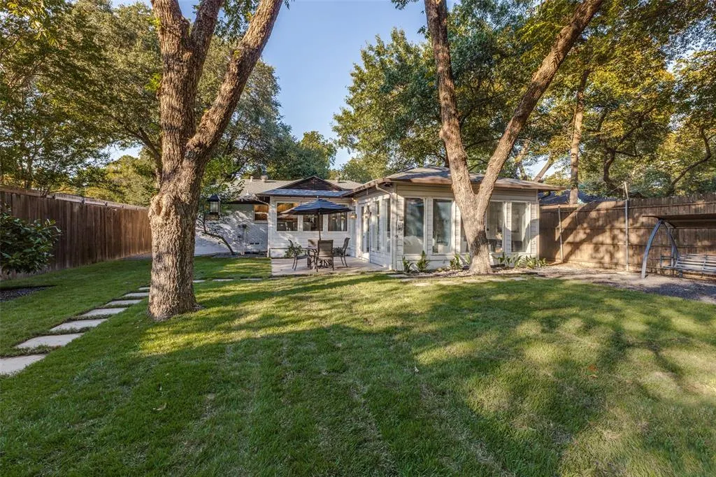 3778 Shorecrest Drive