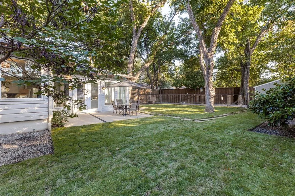 3778 Shorecrest Drive