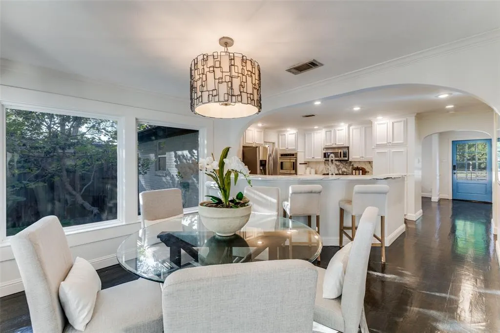 3778 Shorecrest Drive