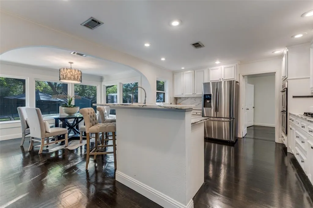3778 Shorecrest Drive