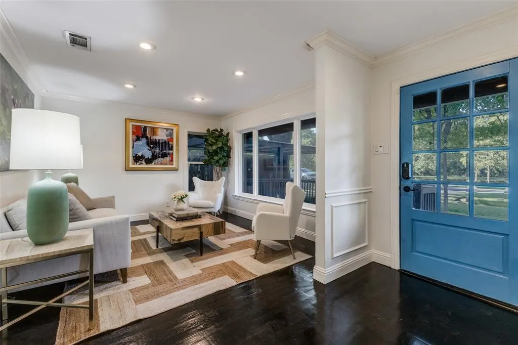 3778 Shorecrest Drive