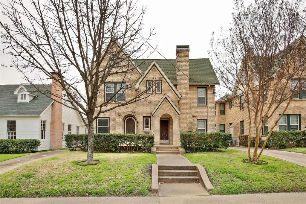 5924 La Vista Drive