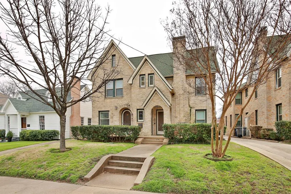 5924 La Vista Drive