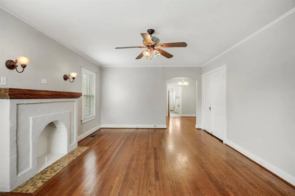 5924 La Vista Drive