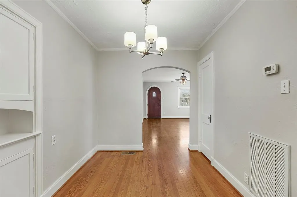 5924 La Vista Drive