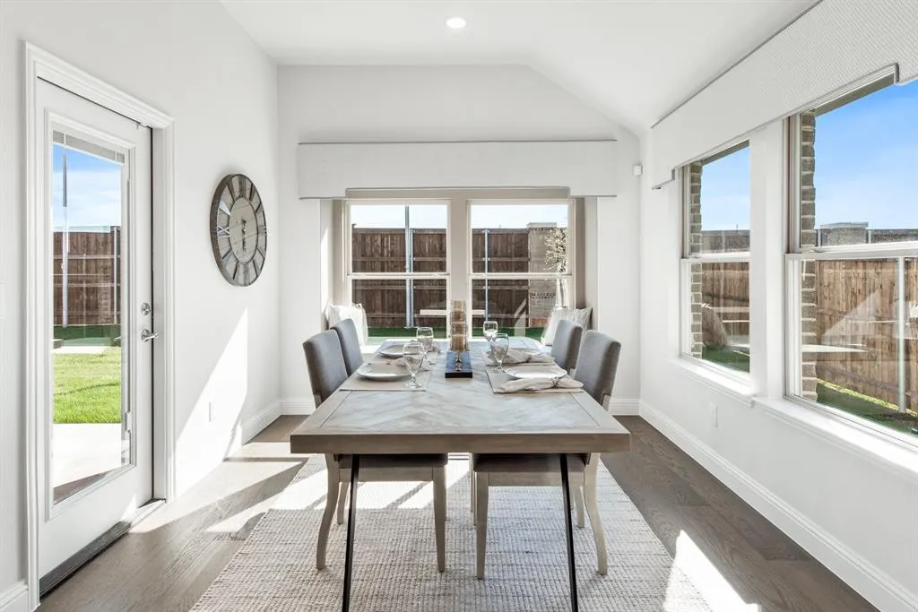 2312 River Trail