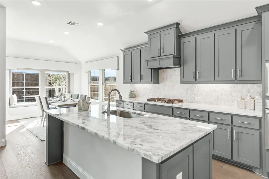 2312 River Trail