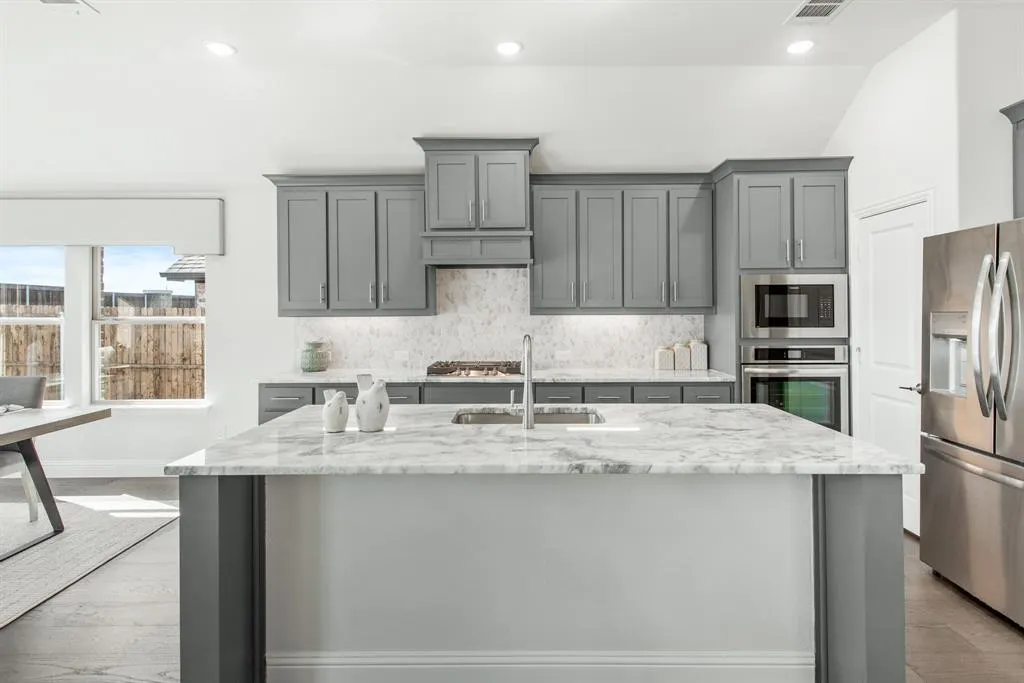 2312 River Trail