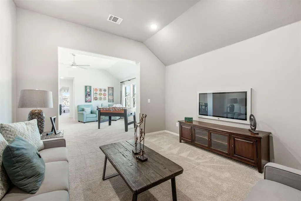 2312 River Trail
