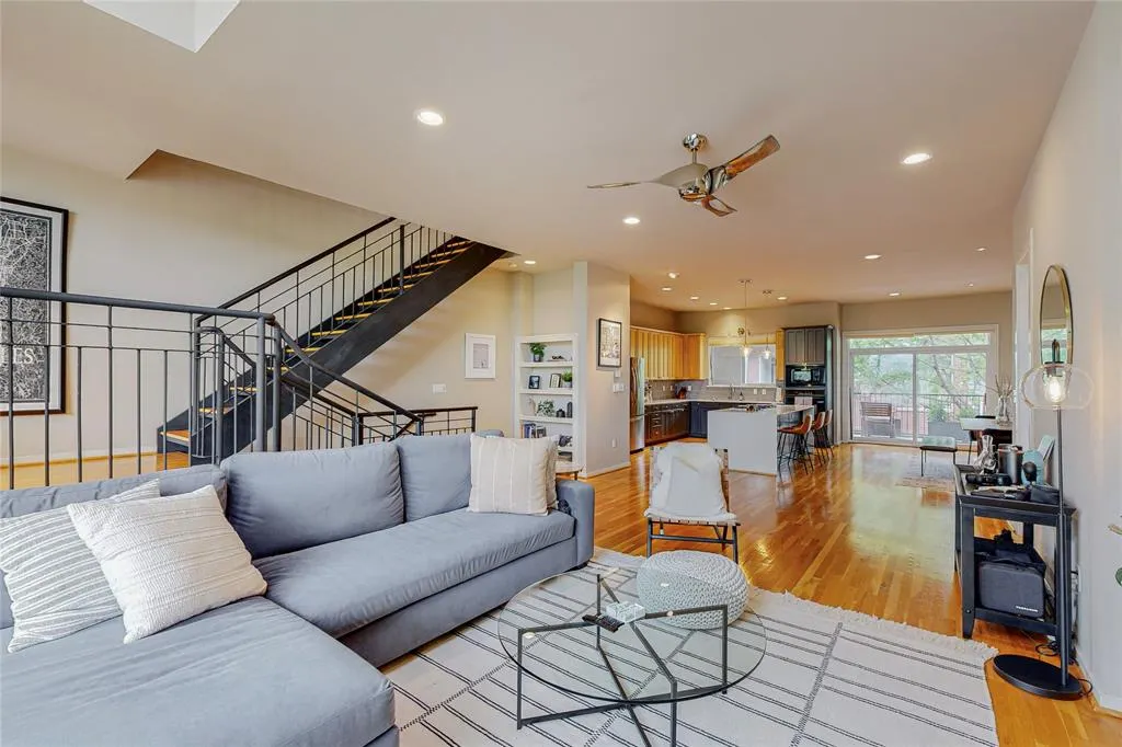 4227 Rawlins Street, #3
