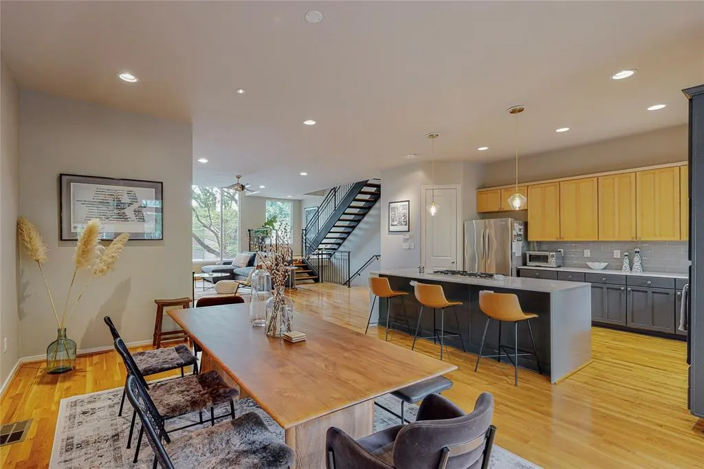 4227 Rawlins Street, #3