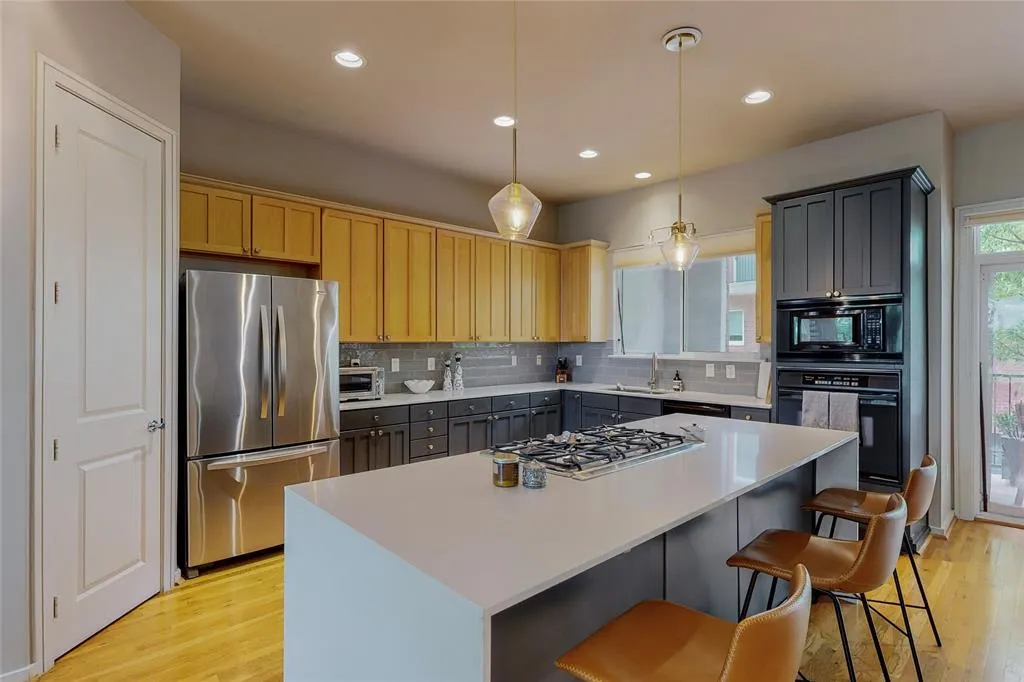 4227 Rawlins Street, #3