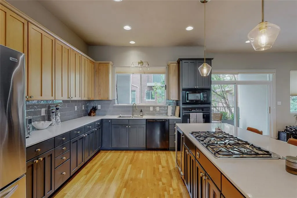 4227 Rawlins Street, #3