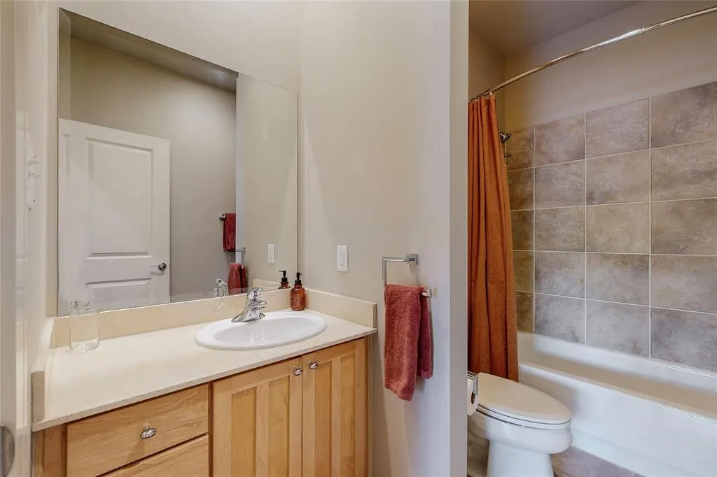 4227 Rawlins Street, #3