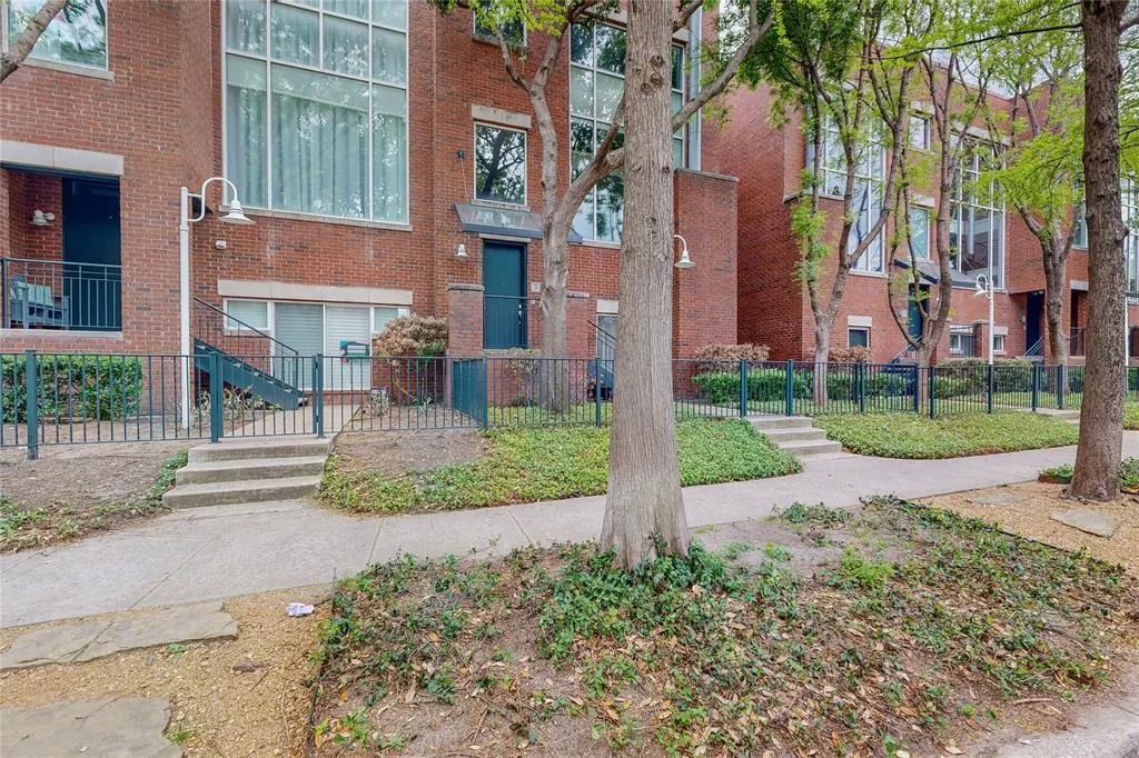 4227 Rawlins Street, #3