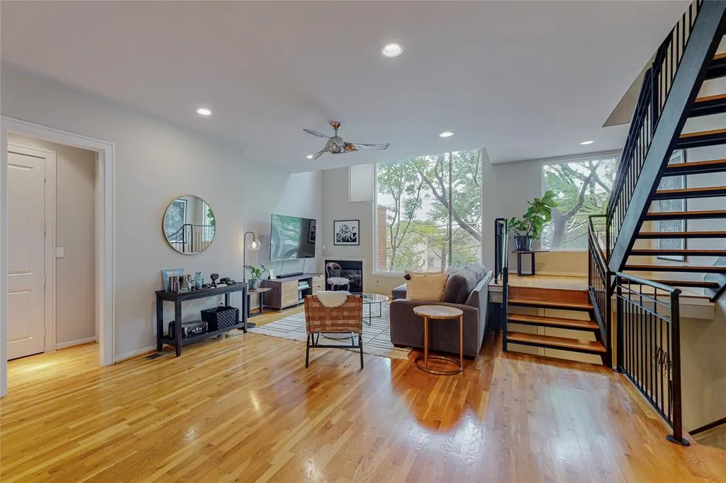 4227 Rawlins Street, #3