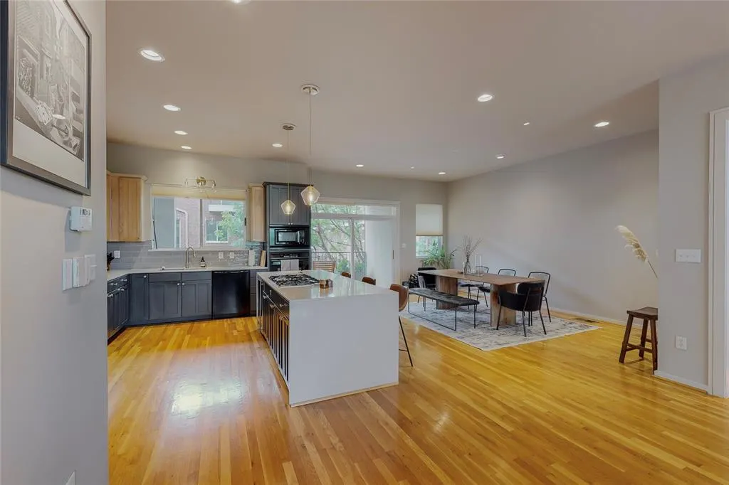 4227 Rawlins Street, #3