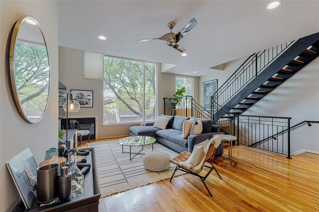 4227 Rawlins Street, #3