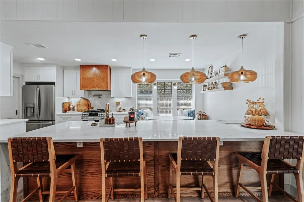 807 E Spring Valley Road