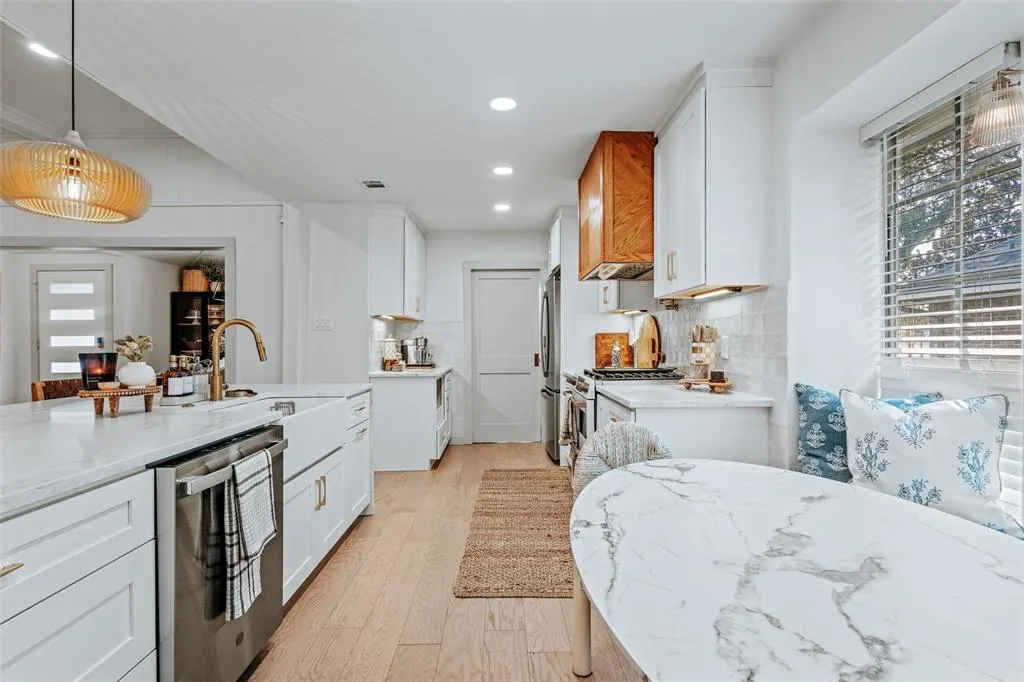 807 E Spring Valley Road