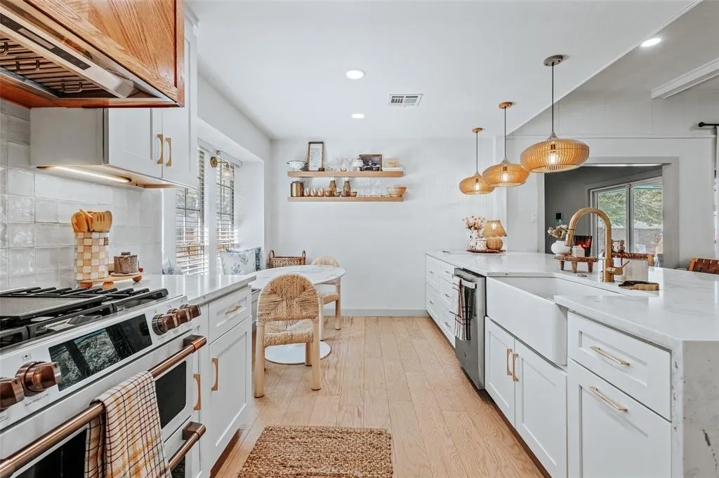 807 E Spring Valley Road