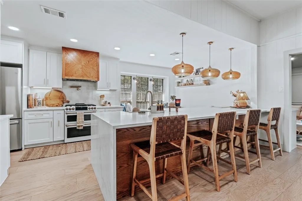 807 E Spring Valley Road