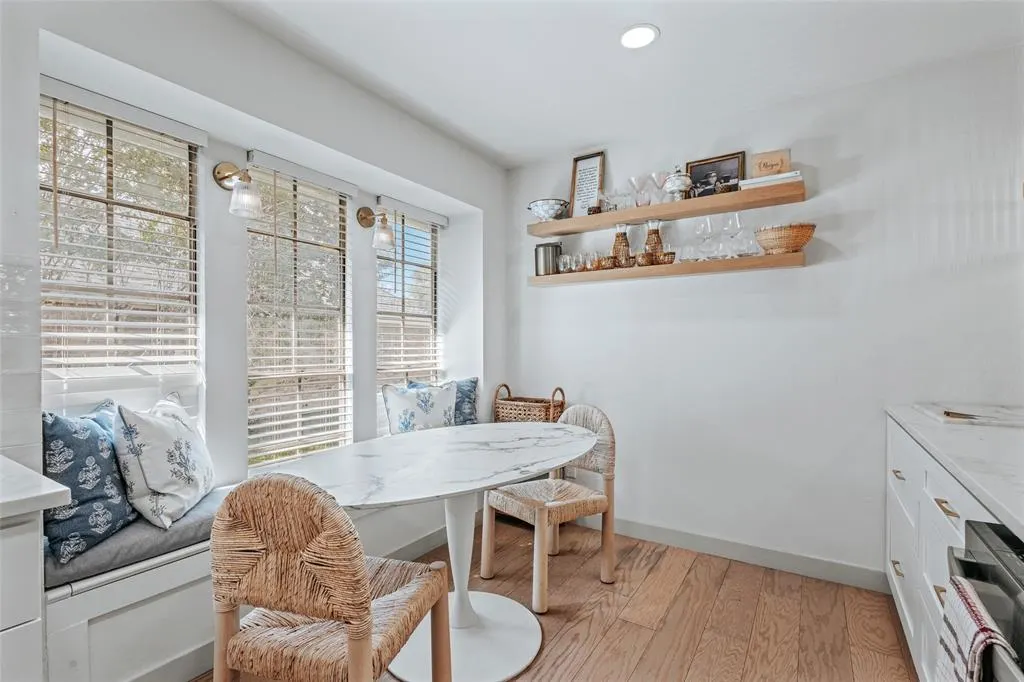 807 E Spring Valley Road