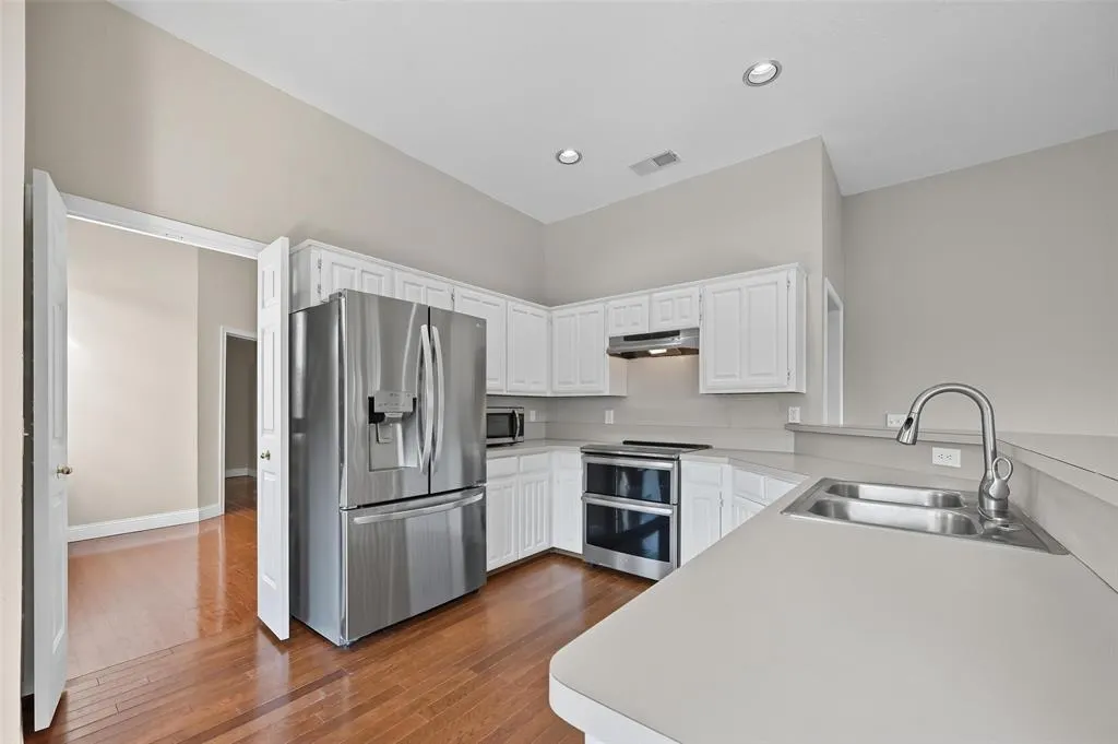 2704 Picasso Place