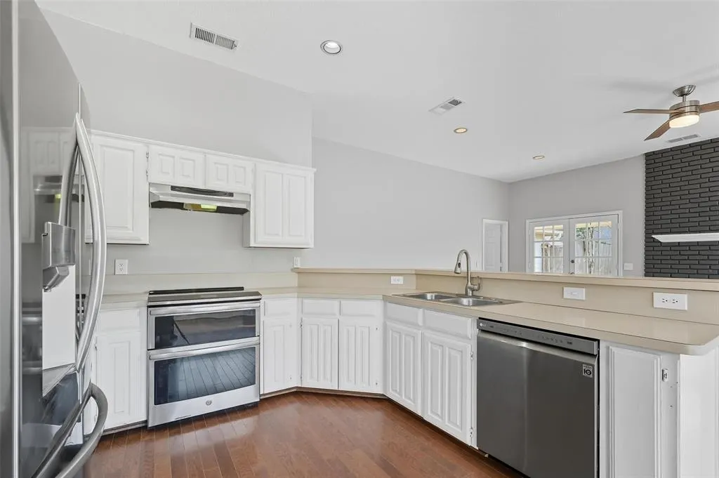 2704 Picasso Place