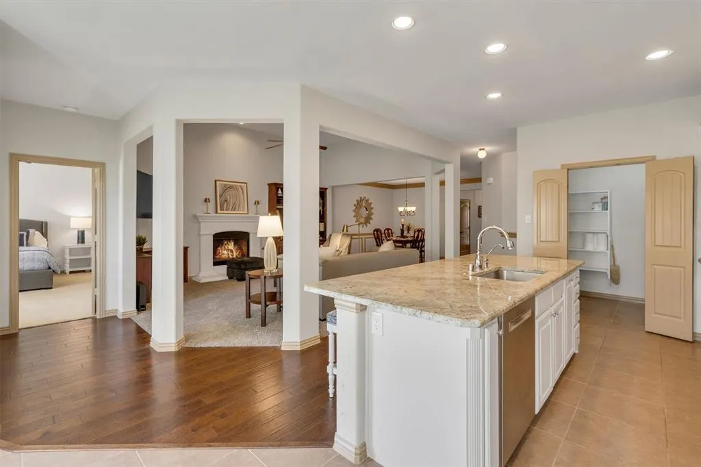 4509 Moonlight Drive