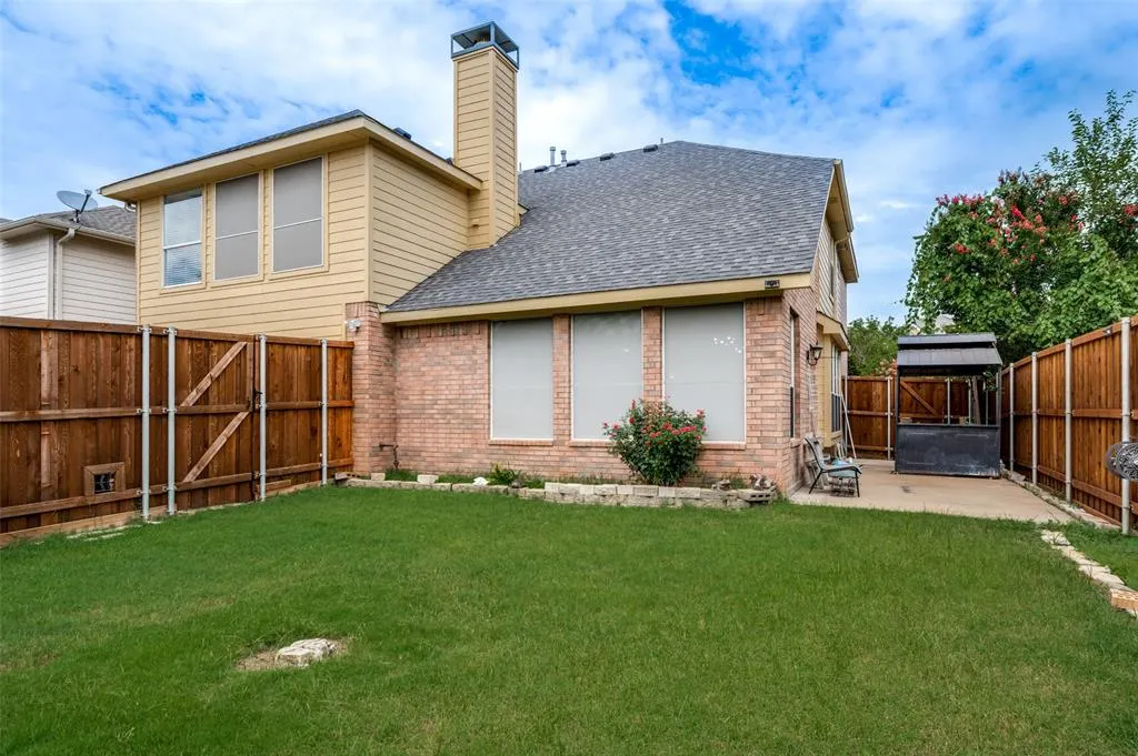 3912 Iris Court