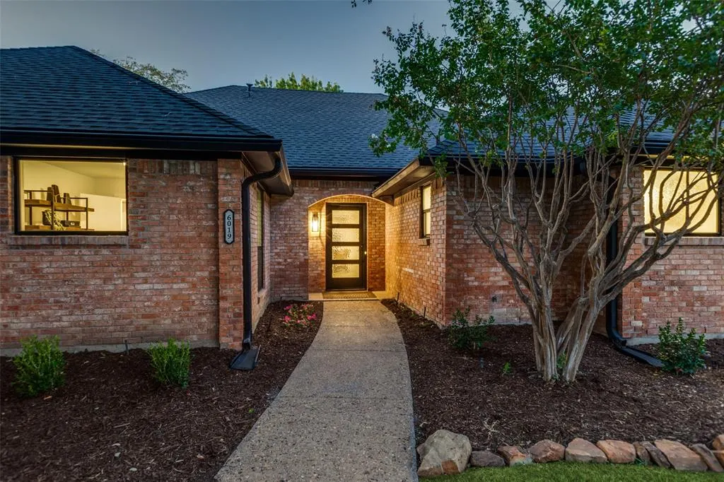 6019 Daven Oaks Drive