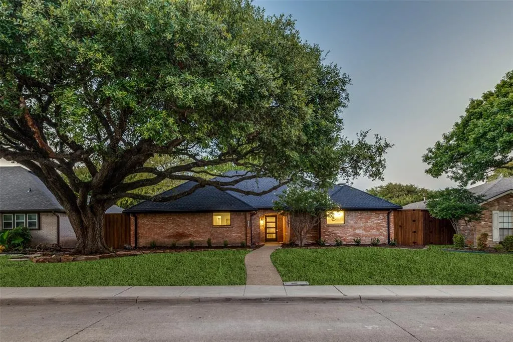 6019 Daven Oaks Drive