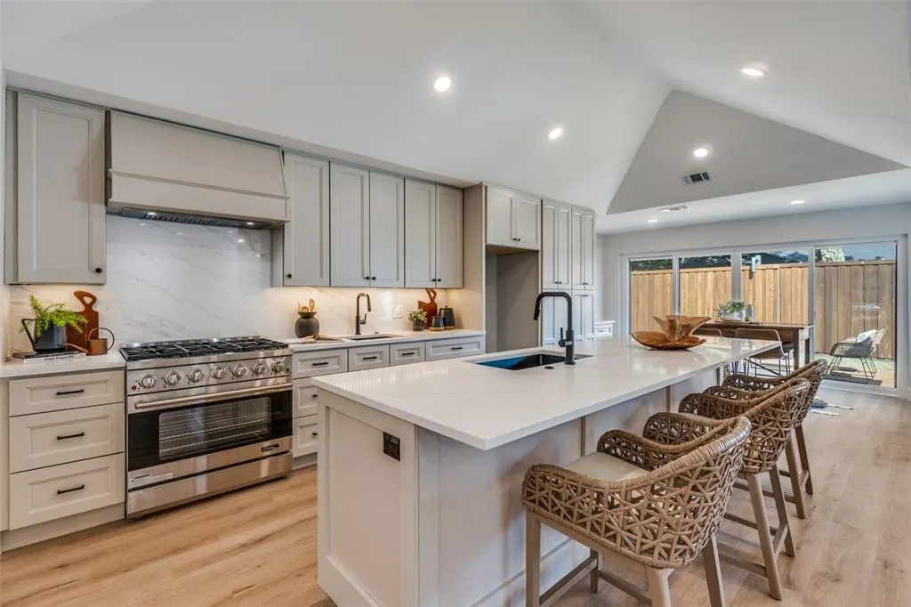 6019 Daven Oaks Drive